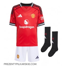 Stroje piłkarskie Manchester United Bruno Fernandes #8 Koszulka Podstawowej dla dzieci 2025-26 Krótki Rękaw (+ szorty)